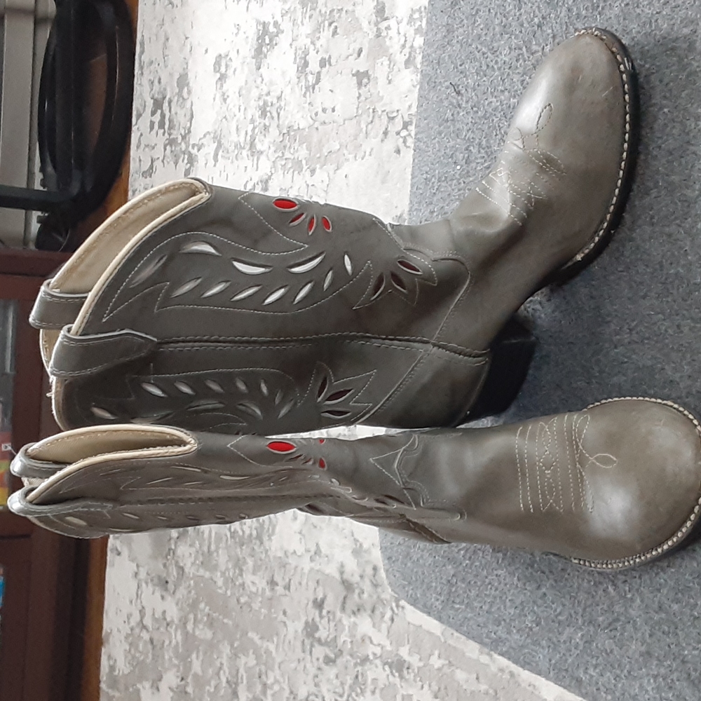 Kids cowboy boots